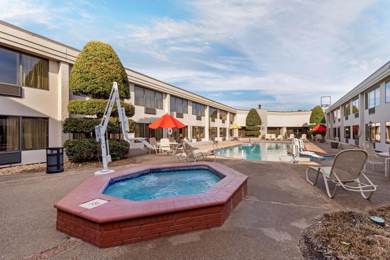 Best Western Plus Madison-Huntsville Hotel Extérieur photo